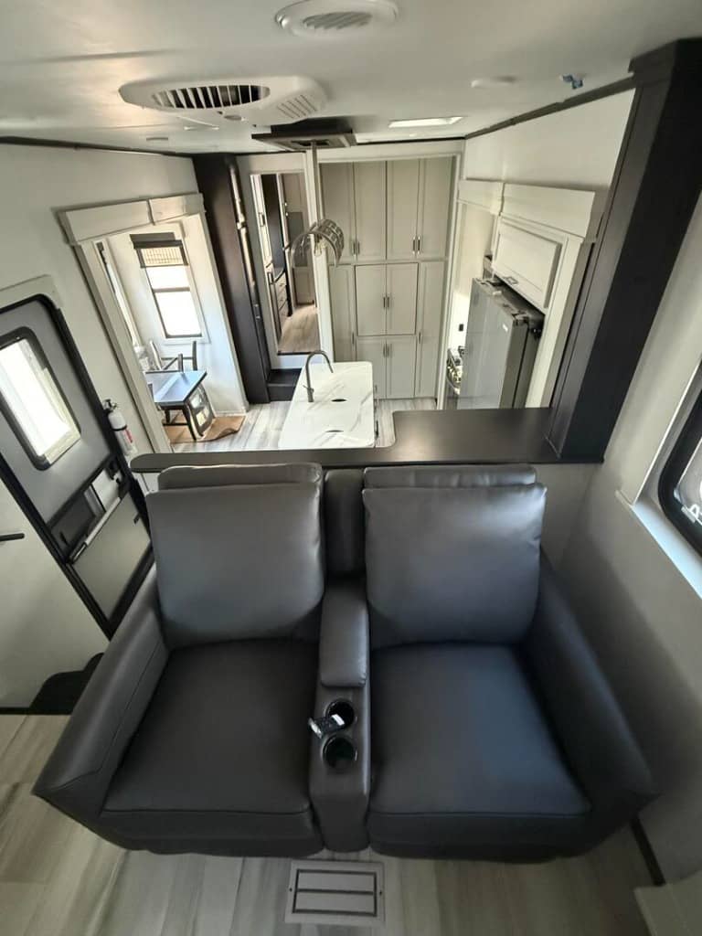 2025 Keystone RV 2025 Keystone RV Alpine - thumbnail 10