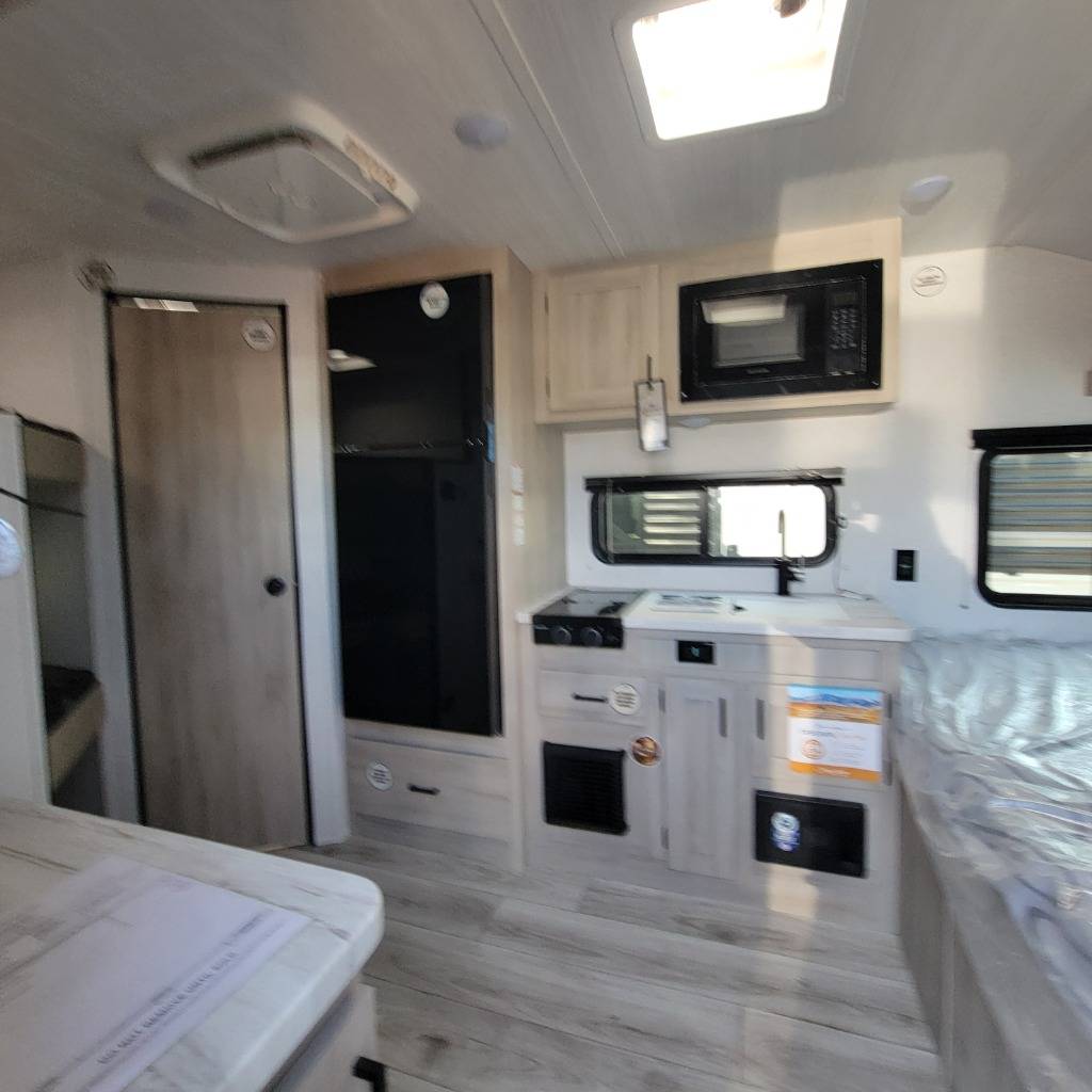 2025 East to West 2025 East to West Della Terra - thumbnail 12