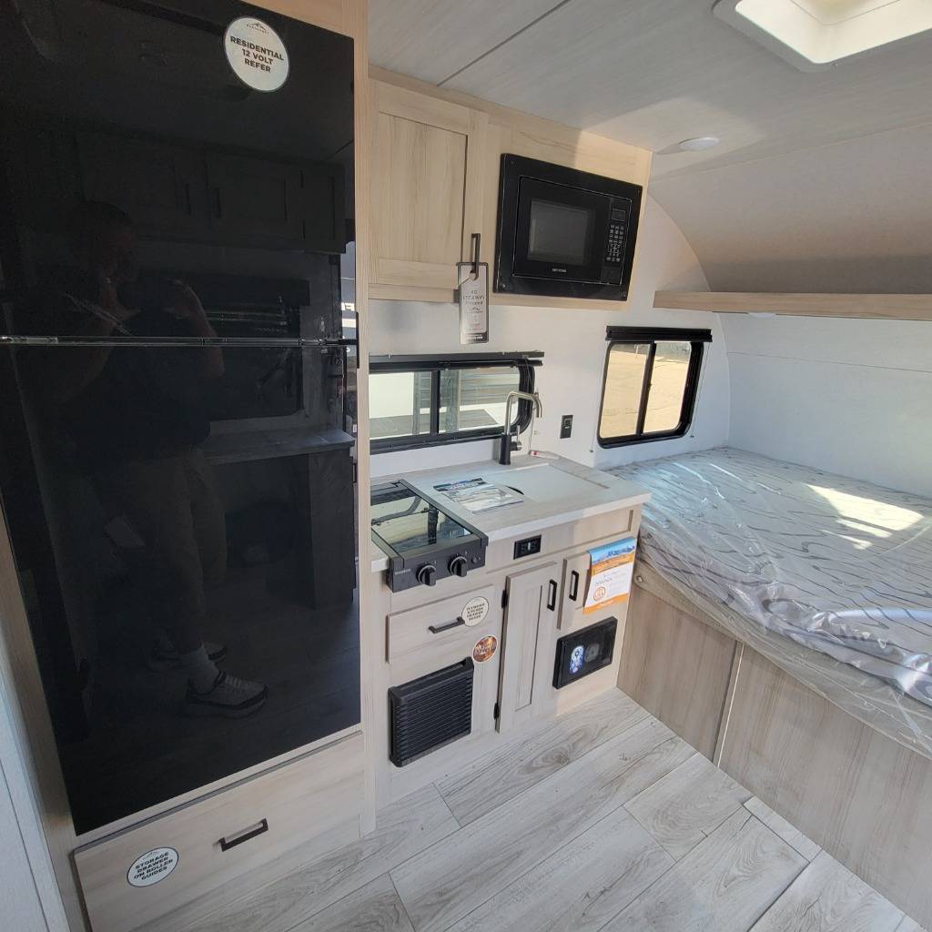 2025 East to West 2025 East to West Della Terra - thumbnail 19