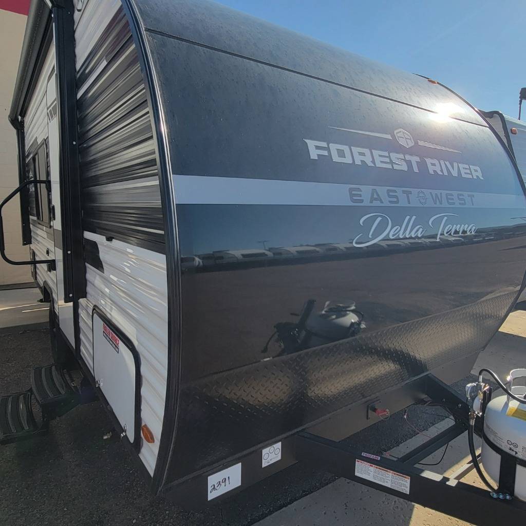 2025 East to West 2025 East to West Della Terra - thumbnail 2