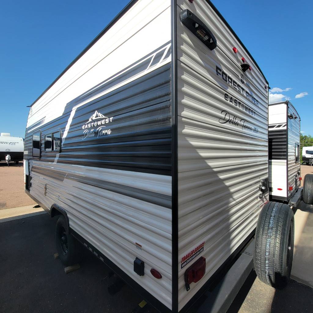 2025 East to West 2025 East to West Della Terra - thumbnail 5