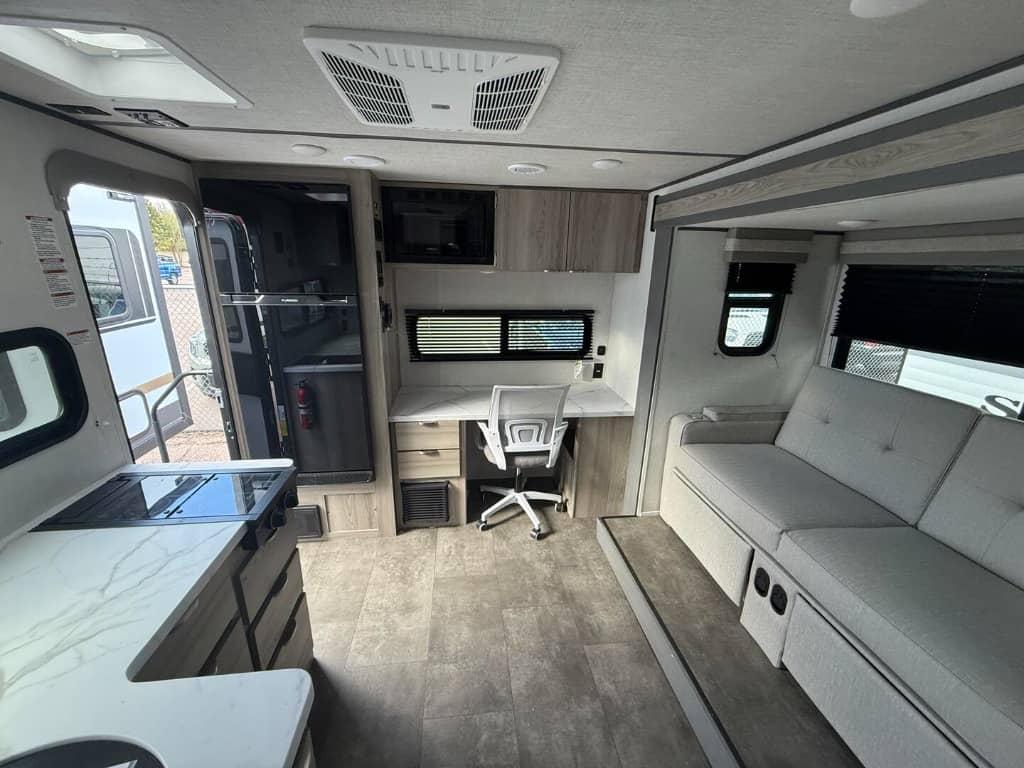 2025 Forest River 2025 Forest River Salem - thumbnail 6