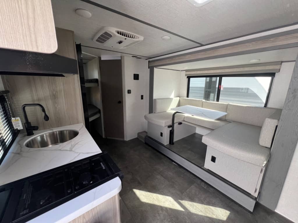 2025 Forest River 2025 Forest River Salem - thumbnail 6