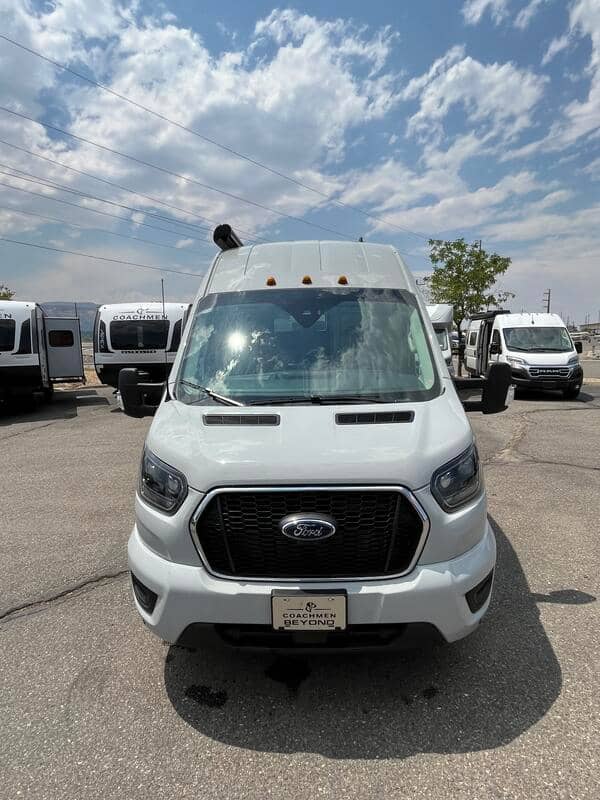 2026 Coachmen 2026 Coachmen Beyond - thumbnail 3