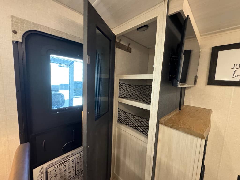 2025 Forest River 2025 Forest River Surveyor Legend - thumbnail 16