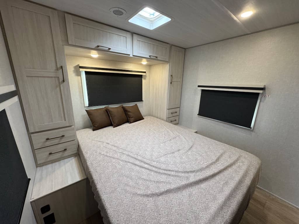 2025 Forest River 2025 Forest River Surveyor Legend - thumbnail 19