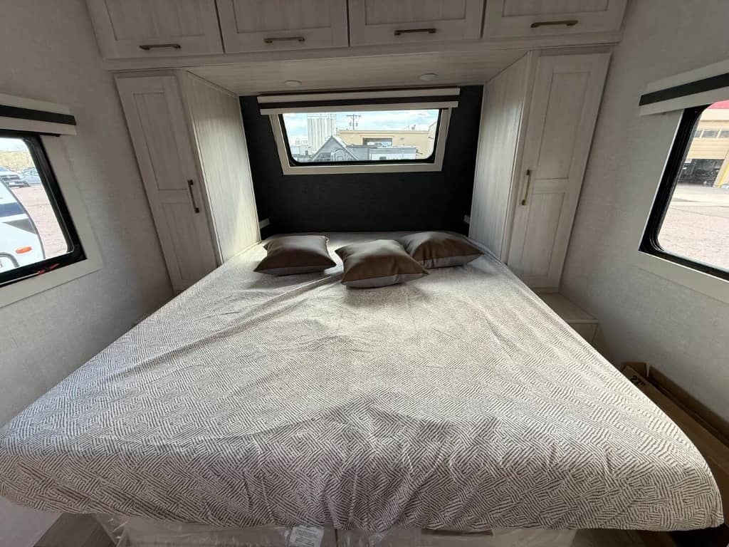 2025 Forest River 2025 Forest River Surveyor - thumbnail 12