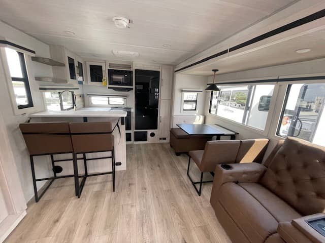 2025 Forest River 2025 Forest River Surveyor - thumbnail 5