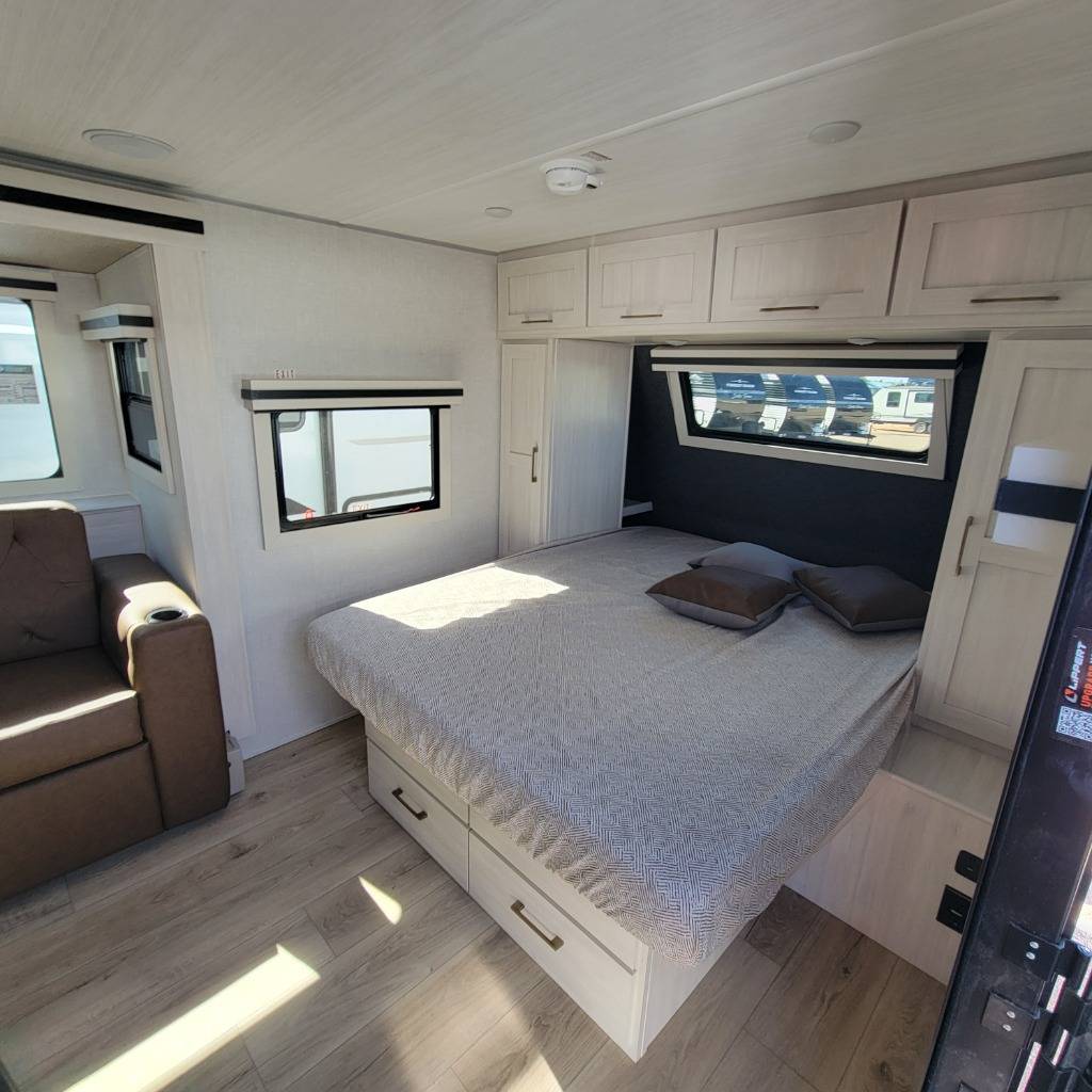 2025 Forest River 2025 Forest River Surveyor Legend - thumbnail 11