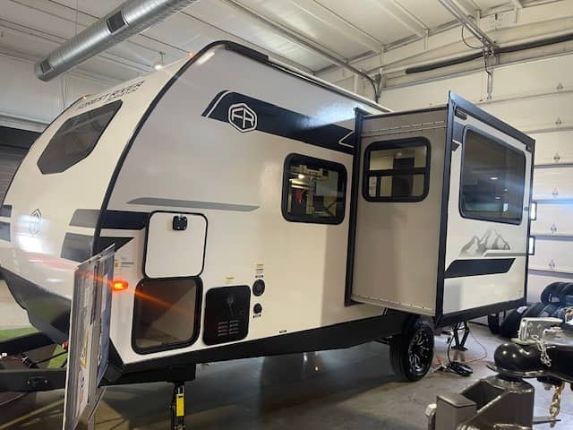 2025 Forest River 2025 Forest River Surveyor Legend - thumbnail 3