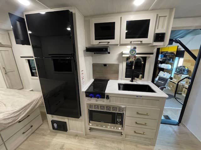 2025 Forest River 2025 Forest River Surveyor Legend - thumbnail 7