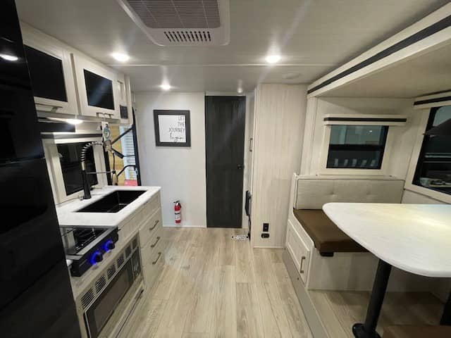 2025 Forest River 2025 Forest River Surveyor Legend - thumbnail 8