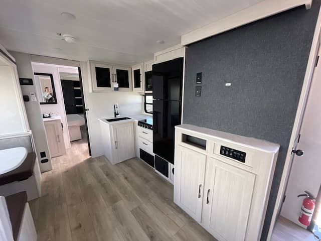 2025 Forest River 2025 Forest River Surveyor Legend X - thumbnail 5