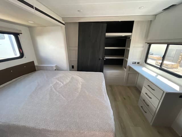 2025 Forest River 2025 Forest River Surveyor Legend X - thumbnail 10