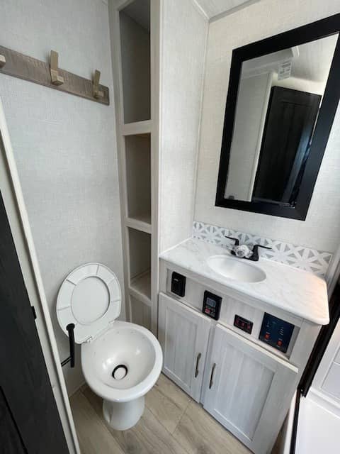 2025 Forest River 2025 Forest River Surveyor Legend - thumbnail 8