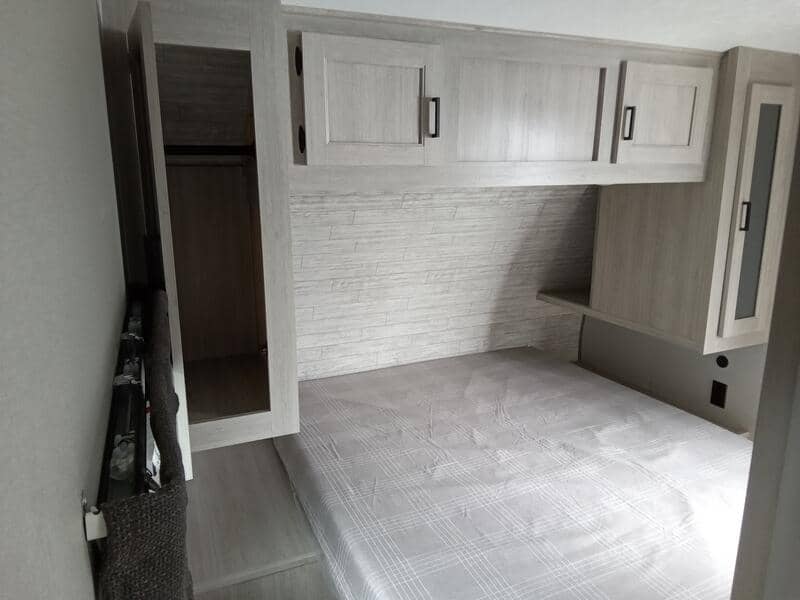 2025 Coachmen 2025 Coachmen Catalina Legacy Edition - thumbnail 13