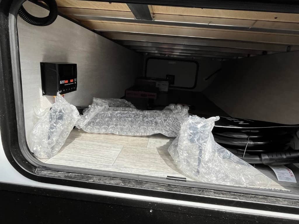 2025 Coachmen 2025 Coachmen Apex Ultra-Lite - thumbnail 8