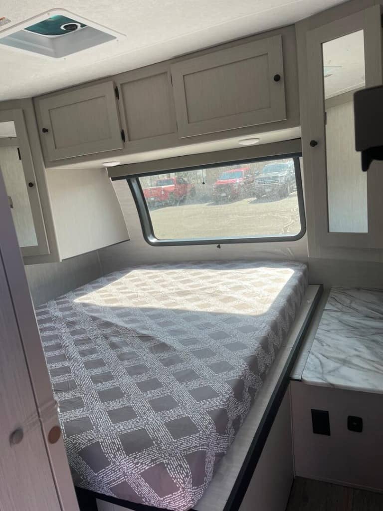 2025 Coachmen 2025 Coachmen Apex Ultra-Lite - thumbnail 13