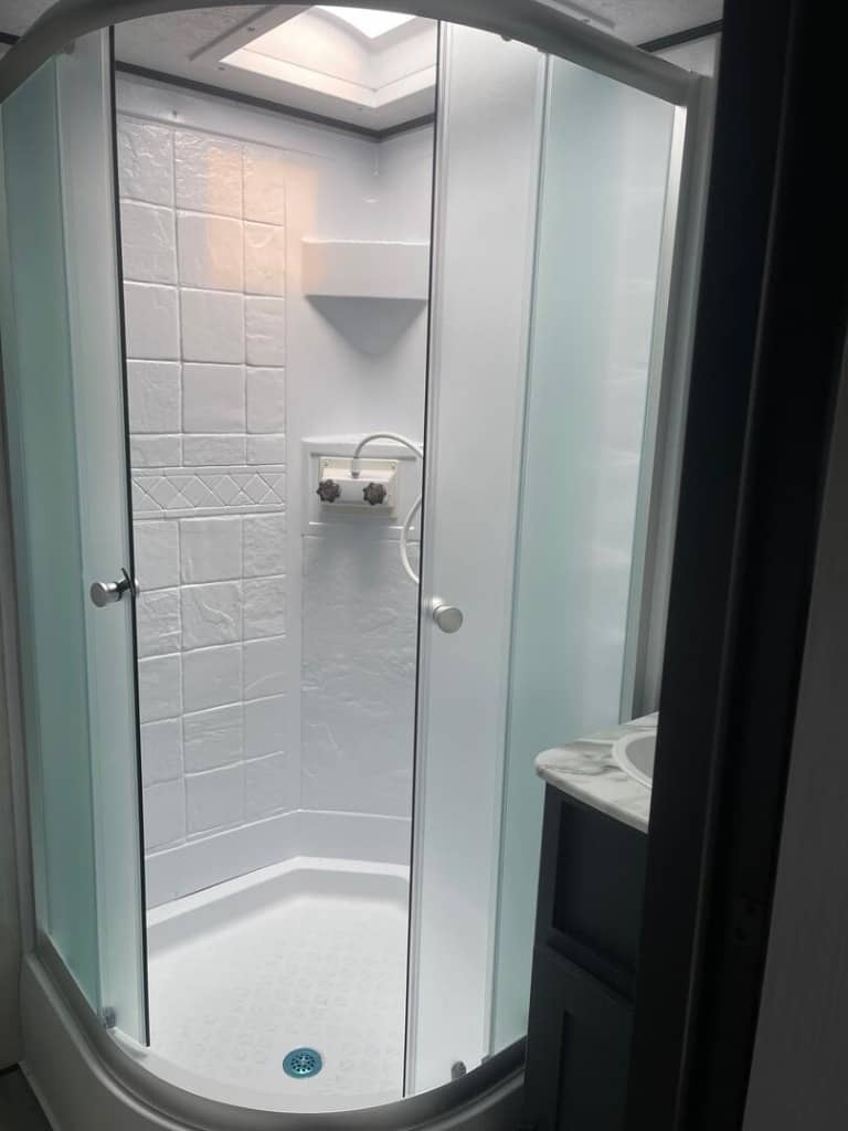 2025 Coachmen 2025 Coachmen Apex Ultra-Lite - thumbnail 15