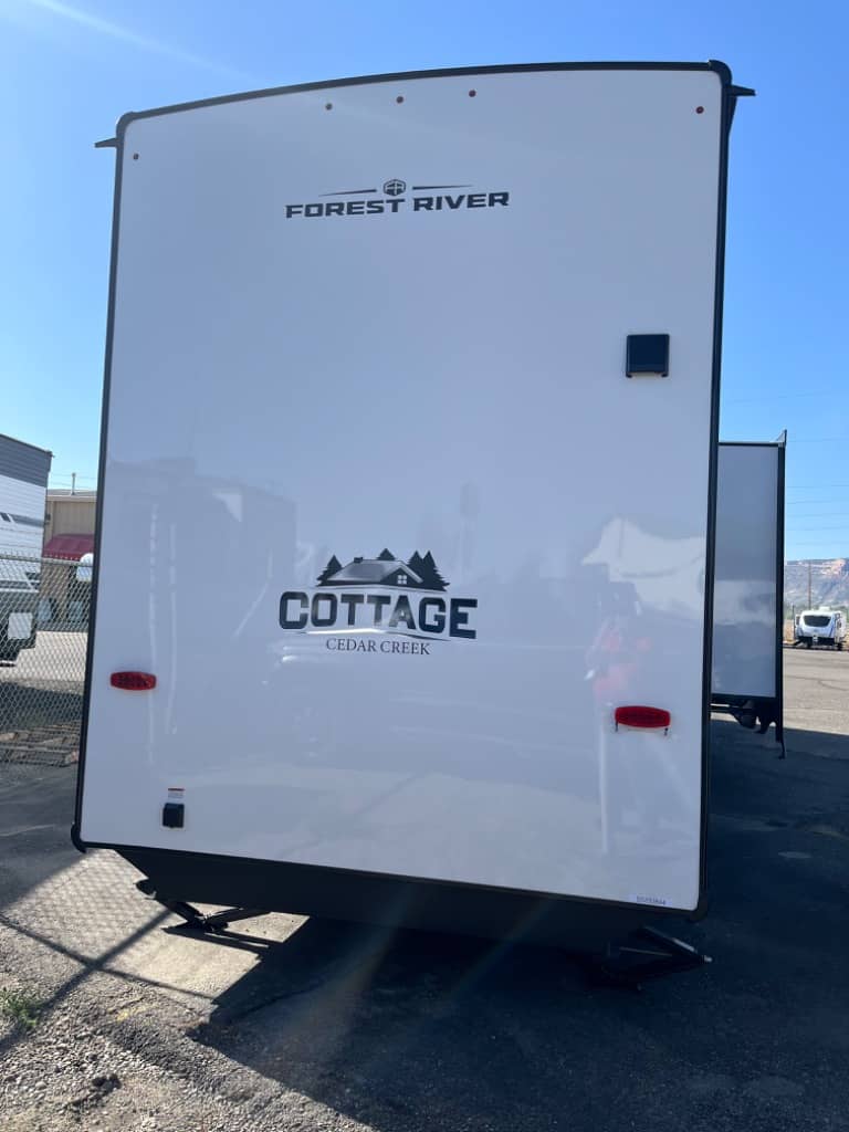 2025 Forest River 2025 Forest River Cedar Creek Cottage - thumbnail 4