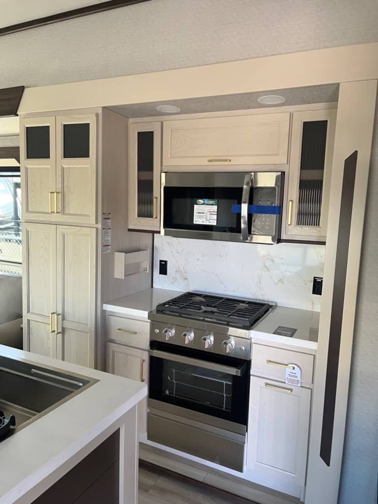 2025 Forest River 2025 Forest River Cedar Creek Cottage - thumbnail 13