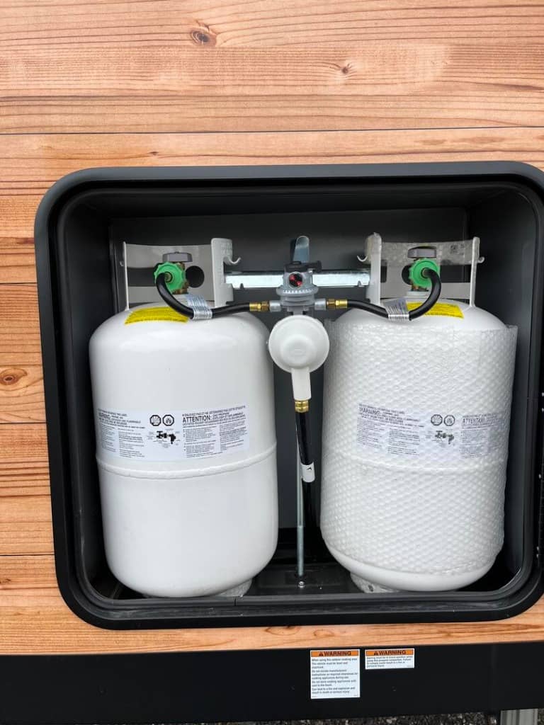 2025 Forest River 2025 Forest River Cedar Creek Destination - thumbnail 6