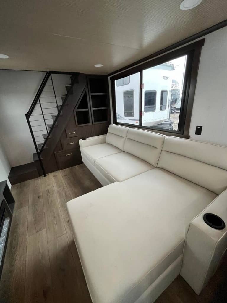 2025 Forest River 2025 Forest River Cedar Creek Destination - thumbnail 18