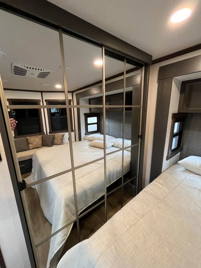 2025 Forest River 2025 Forest River Cedar Creek Destination - thumbnail 35