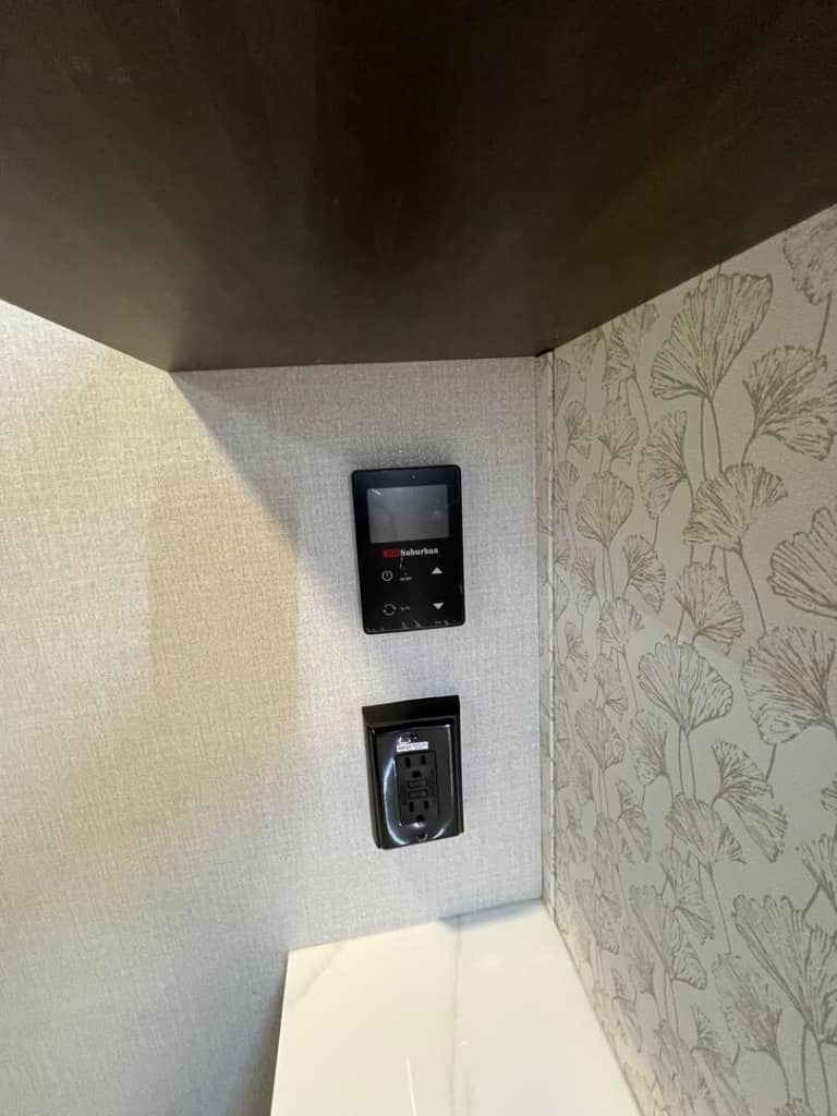 2025 Forest River 2025 Forest River Cedar Creek Destination - thumbnail 38