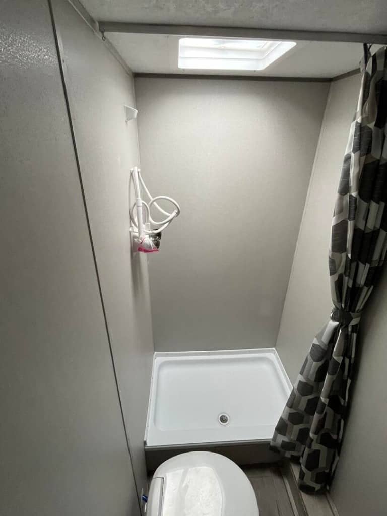 2025 Coachmen 2025 Coachmen Catalina Summit Series 7 - thumbnail 21