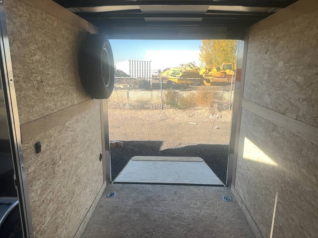 2025 Haulmark 2025 Haulmark Transport V-Nose - thumbnail 8