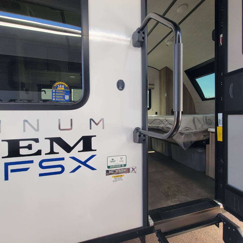 2025 Forest River 2025 Forest River Salem - thumbnail 9