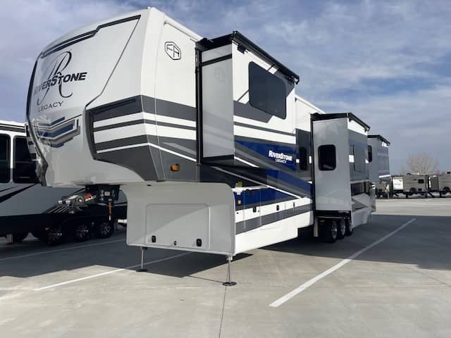 2026 Forest River 2026 Forest River Riverstone - thumbnail 3