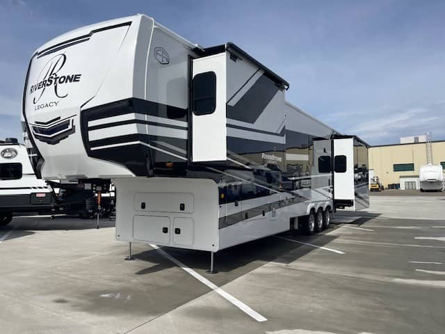 2026 Forest River 2026 Forest River Riverstone - thumbnail 3