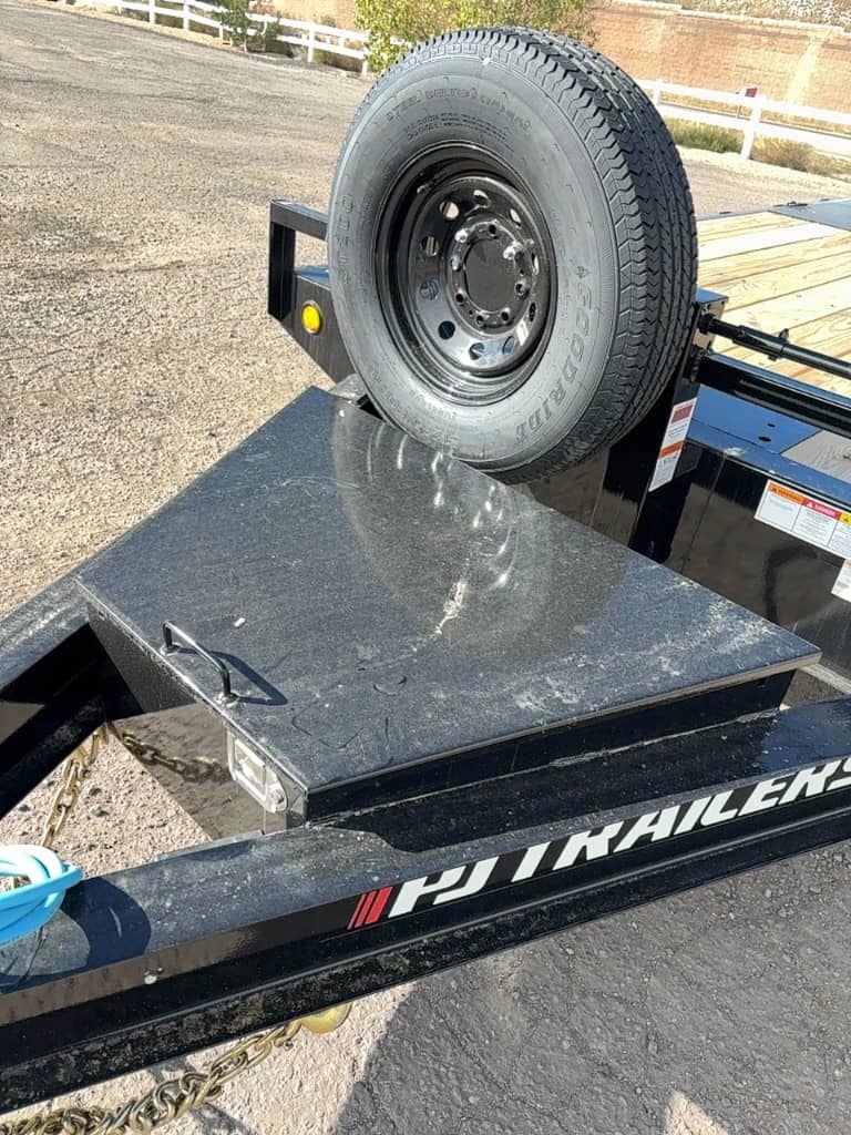 2026 PJ Trailers 2026 PJ Trailers I-Beam Deckover F8 - thumbnail 8