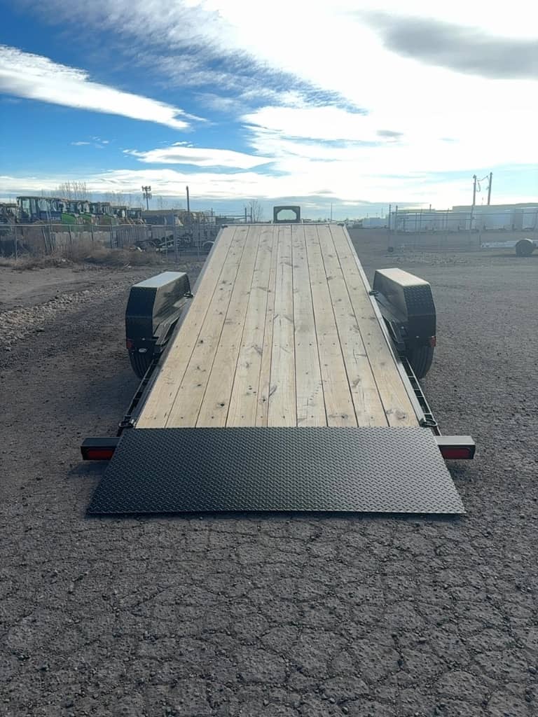 2026 PJ Trailers 2026 PJ Trailers Powered Full Tilt - thumbnail 11