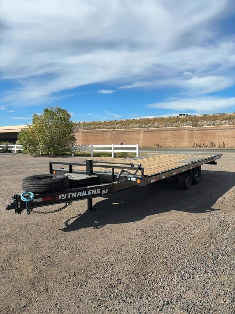 2026 PJ Trailers 2026 PJ Trailers 22' Deckover Tilt T8 - thumbnail 2