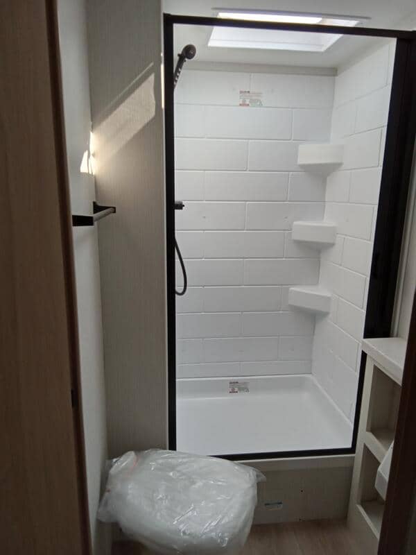 2026 Winnebago 2026 Winnebago Thrive - thumbnail 16