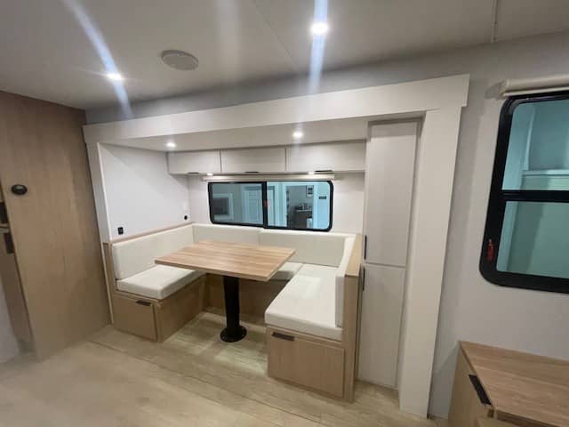 2026 Winnebago 2026 Winnebago Thrive - thumbnail 7