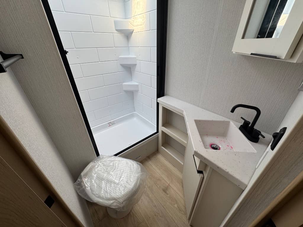 2026 Winnebago 2026 Winnebago Thrive - thumbnail 12