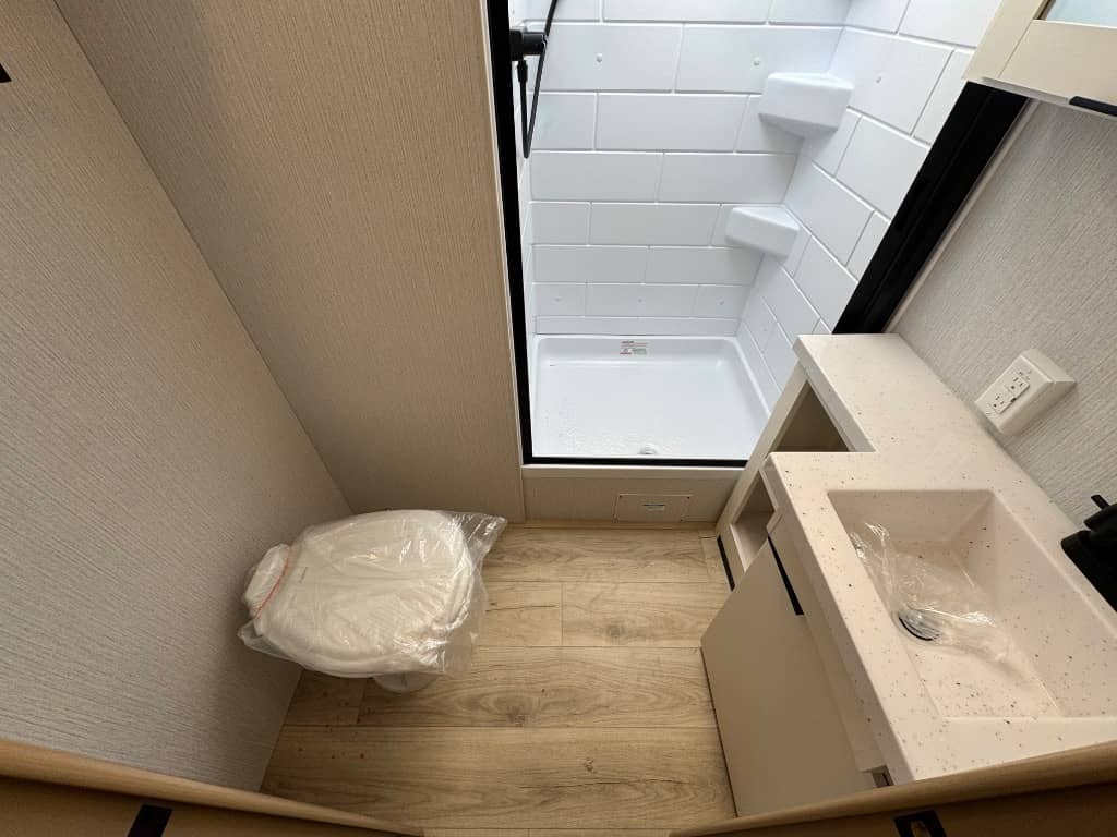 2026 Winnebago 2026 Winnebago Thrive - thumbnail 14