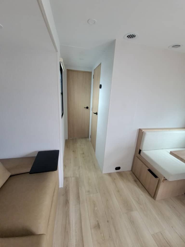 2026 Winnebago 2026 Winnebago Thrive - thumbnail 24