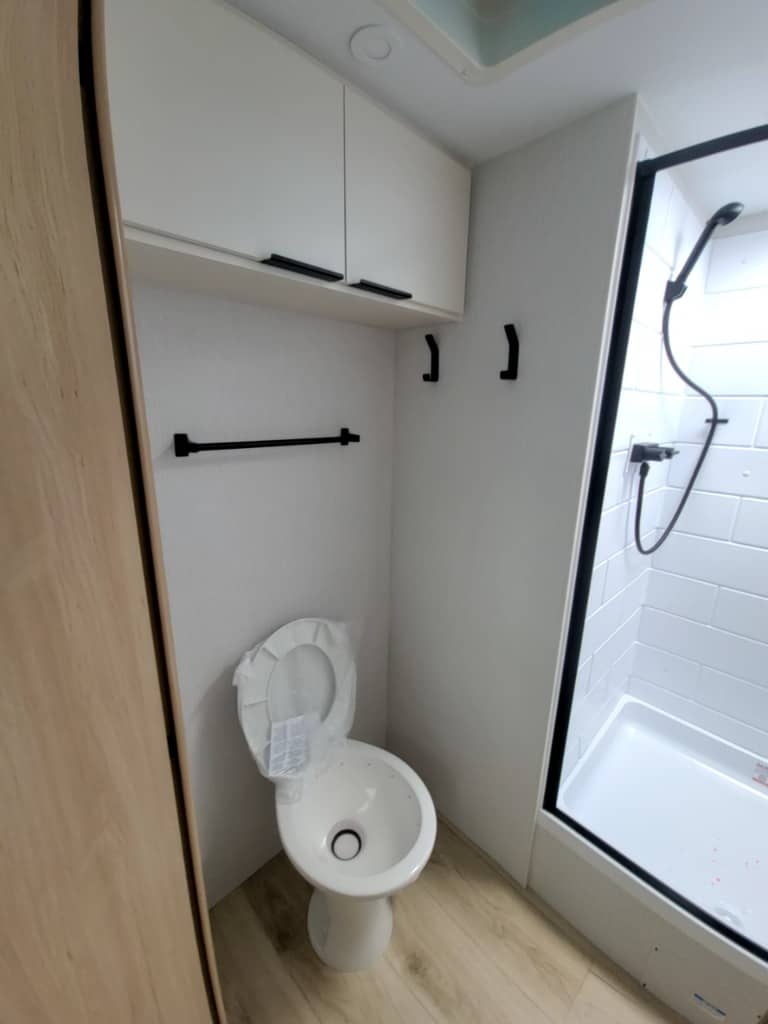 2026 Winnebago 2026 Winnebago Thrive - thumbnail 25