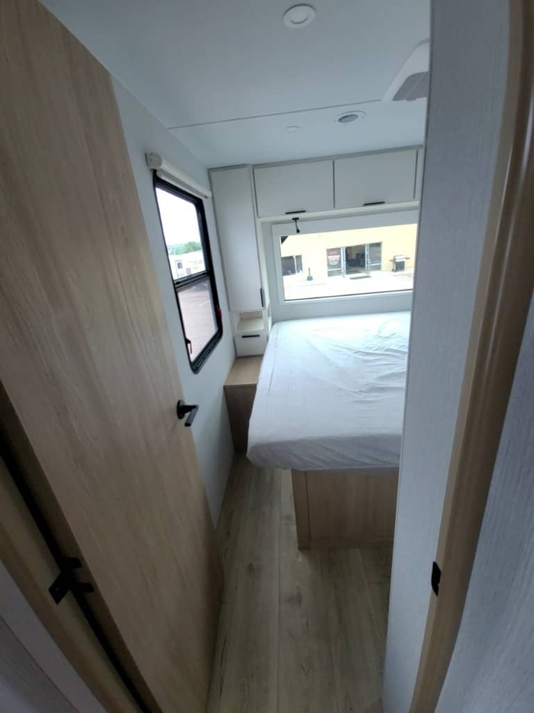 2026 Winnebago 2026 Winnebago Thrive - thumbnail 27