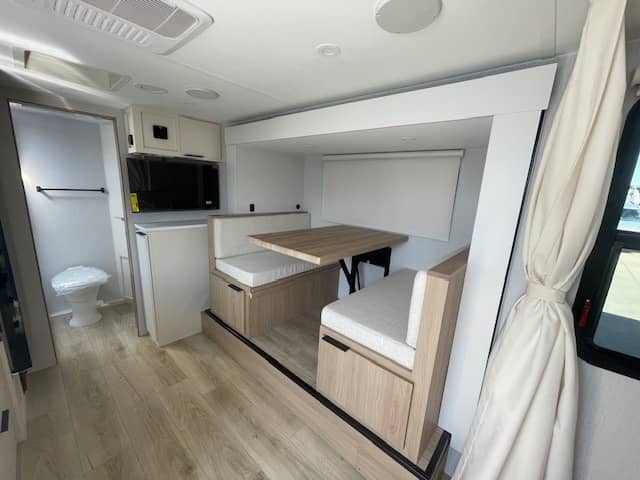 2026 Winnebago 2026 Winnebago Micro Minnie - thumbnail 6