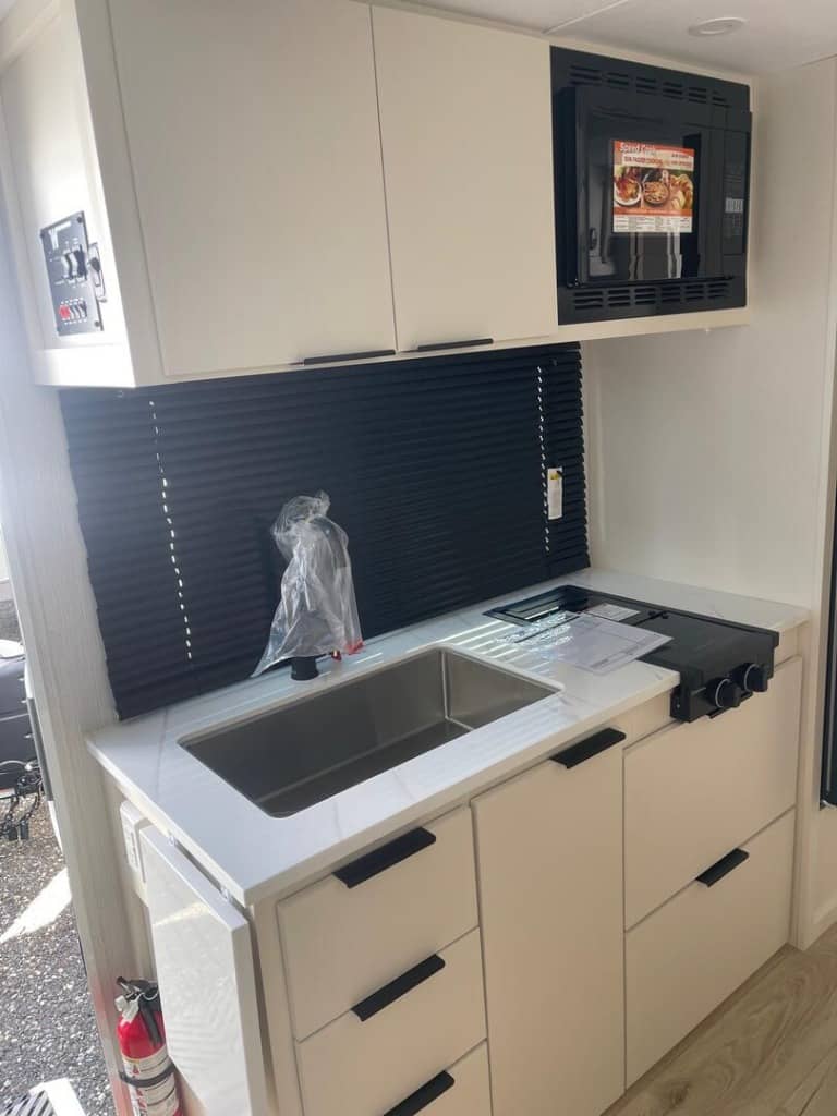 2026 Winnebago 2026 Winnebago Micro Minnie - thumbnail 11