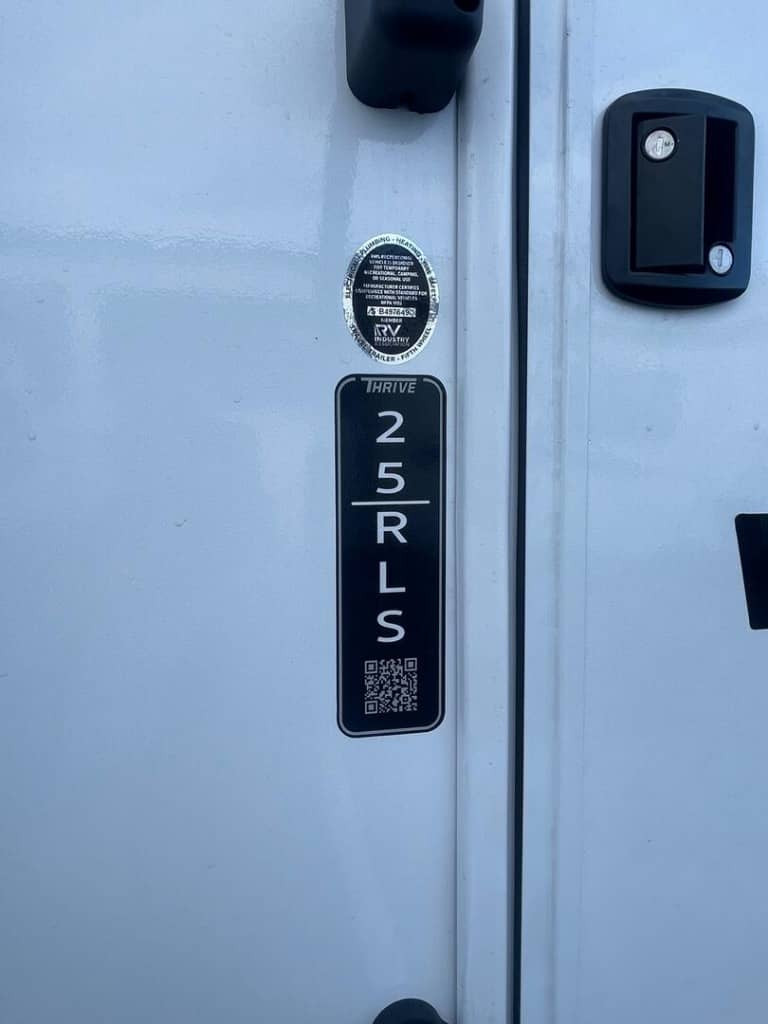 2026 Winnebago 2026 Winnebago Thrive - thumbnail 6