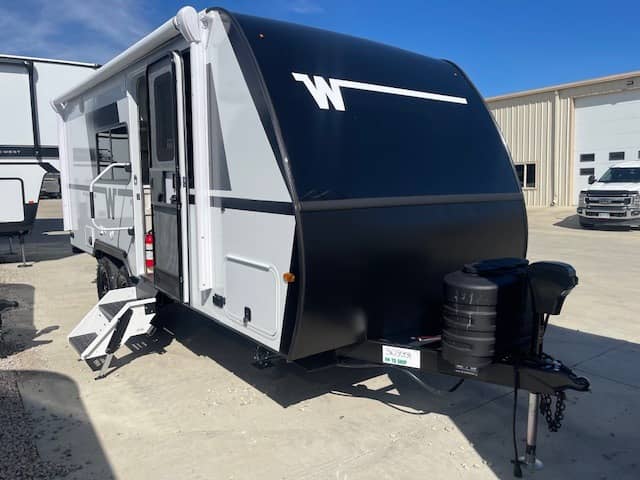 2026 Winnebago 2026 Winnebago Micro Minnie - thumbnail 1