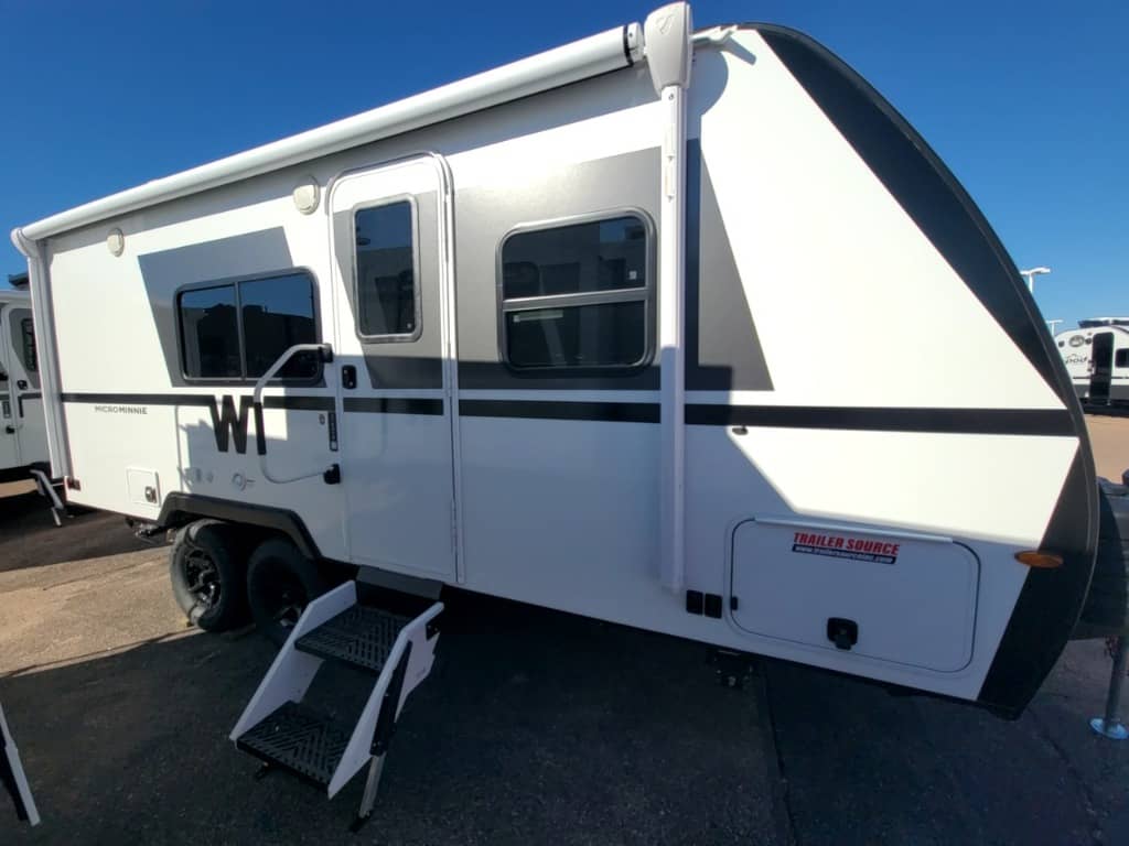 2026 Winnebago 2026 Winnebago Micro Minnie - thumbnail 1