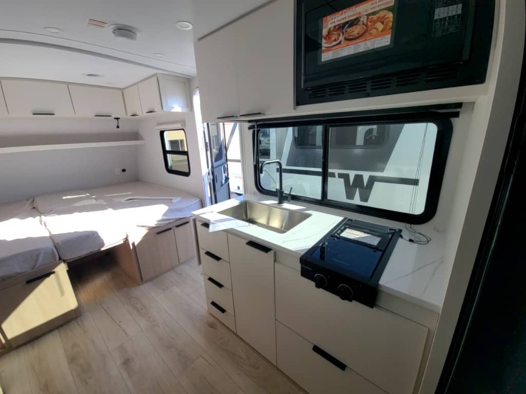 2026 Winnebago 2026 Winnebago Micro Minnie - thumbnail 18